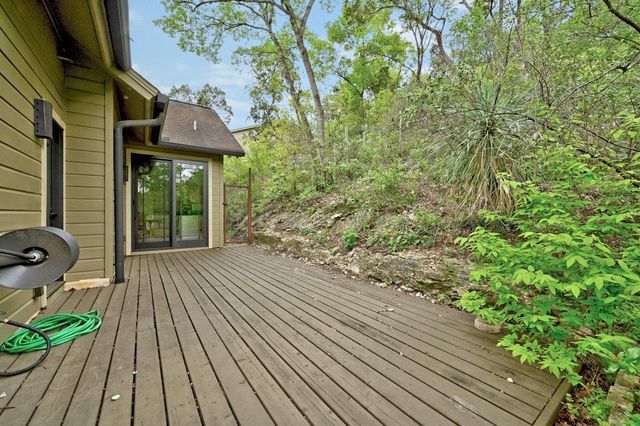 307 Laurel Valley RD, West Lake Hills, TX 78746