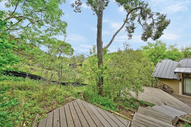 307 Laurel Valley RD, West Lake Hills, TX 78746