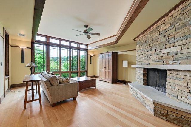 307 Laurel Valley RD, West Lake Hills, TX 78746