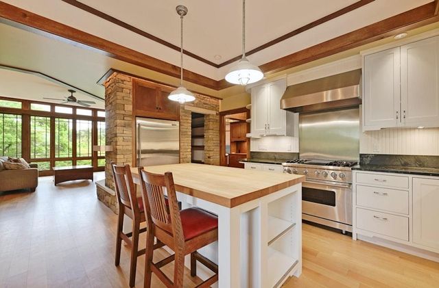 307 Laurel Valley RD, West Lake Hills, TX 78746