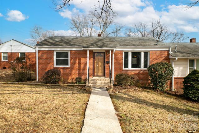 19 Trowbridge Lane, Brevard, NC 28712