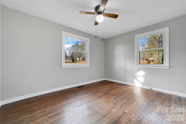 19 Trowbridge Lane, Brevard, NC 28712