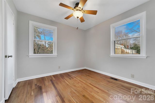 19 Trowbridge Lane, Brevard, NC 28712