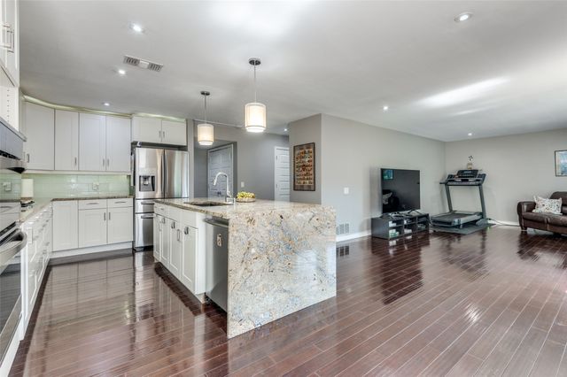 314 Santa Clara Street, Irving, TX 75062
