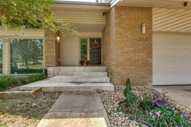 314 Santa Clara Street, Irving, TX 75062