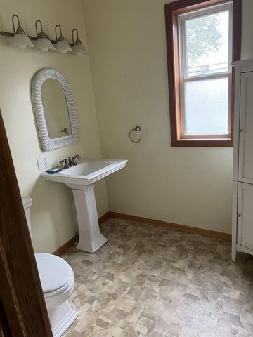 132 Reuter Ave, Unknown, WI 54868