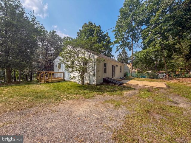 1212 BLACKHORSE HILL RD, Coatesville, PA 19320