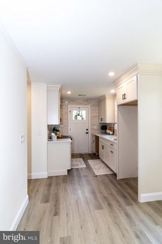 1212 BLACKHORSE HILL RD, Coatesville, PA 19320