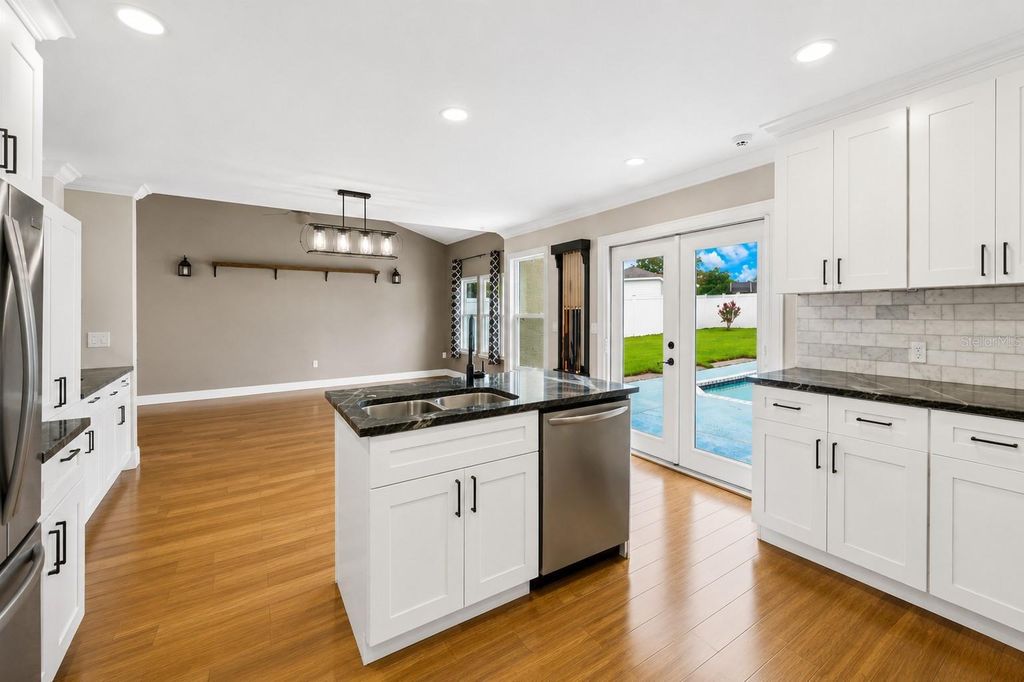 Image 11 of property listing at 1714 CYPRESS RIDGE DRIVE, Orlando, FL 32825