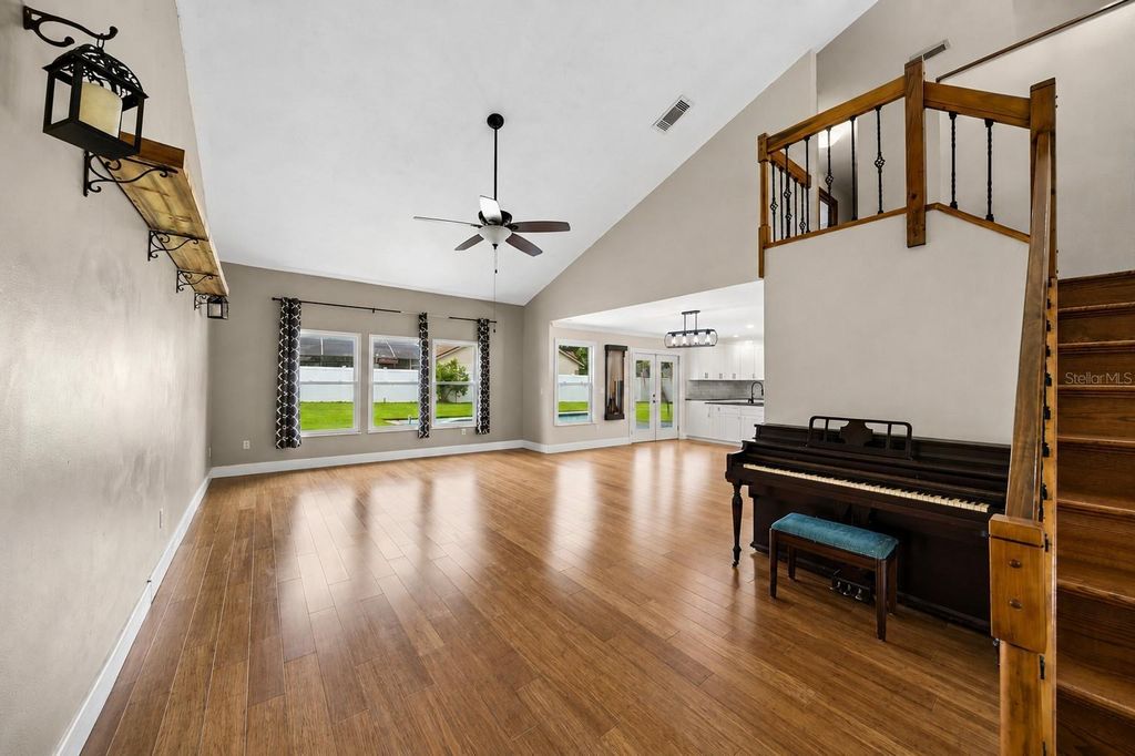 Image 7 of property listing at 1714 CYPRESS RIDGE DRIVE, Orlando, FL 32825