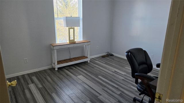 1554 Meadow Ridge Drive, Pontiac, MI 48340