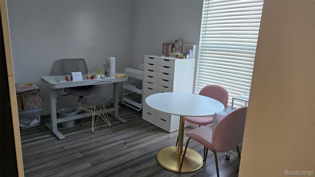 1554 Meadow Ridge Drive, Pontiac, MI 48340