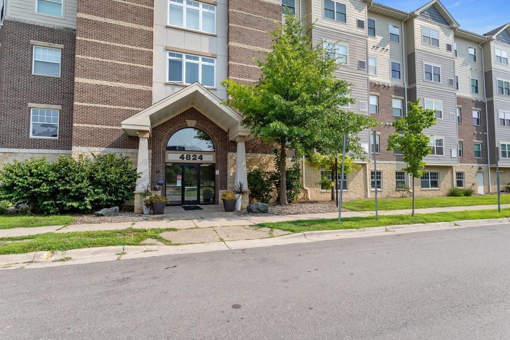 4824 E 53rd Street 509, Minneapolis, MN 55417