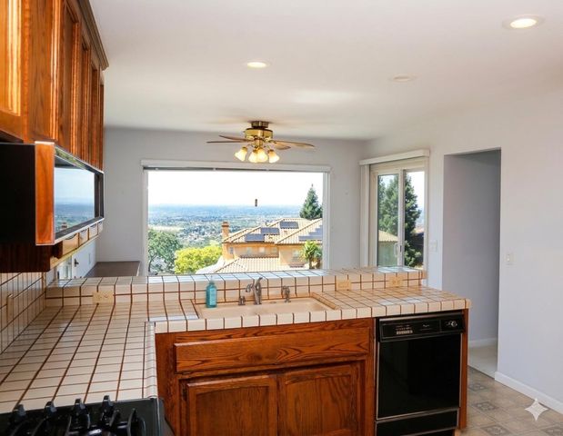 481 Powers Dr, El Dorado Hills, CA 95762