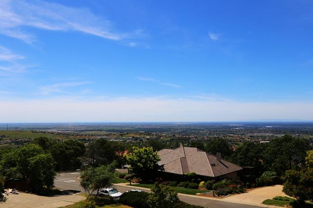 481 Powers Dr, El Dorado Hills, CA 95762