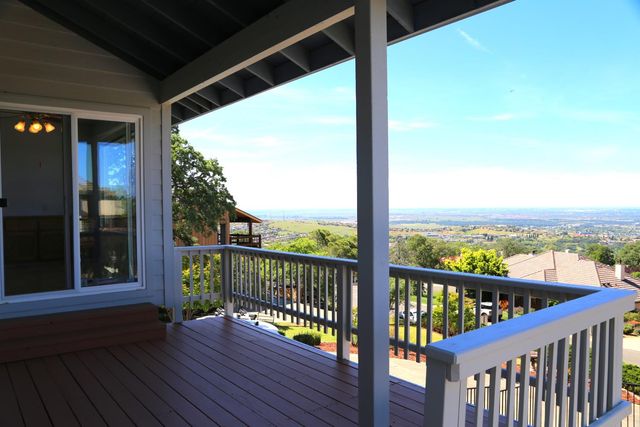 481 Powers Dr, El Dorado Hills, CA 95762