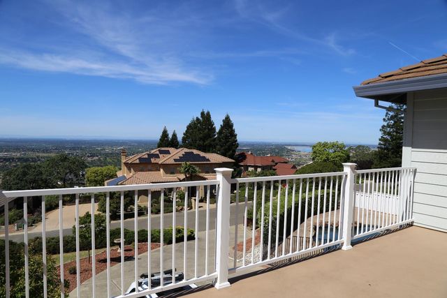 481 Powers Dr, El Dorado Hills, CA 95762