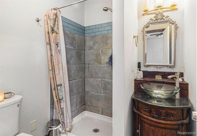 8212 Tindall Road, Davisburg, MI 48350