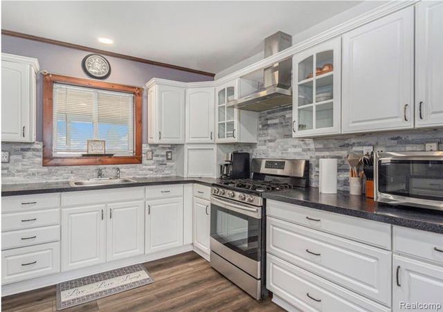 8212 Tindall Road, Davisburg, MI 48350