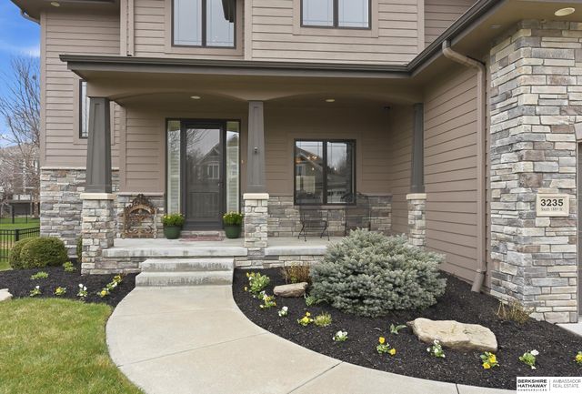 3235 S 188th Street, Omaha, NE 68130
