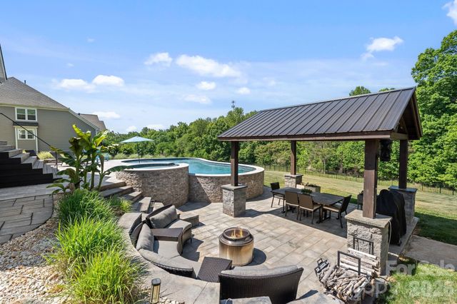 176 Hidden Meadows Drive, Mooresville, NC 28117