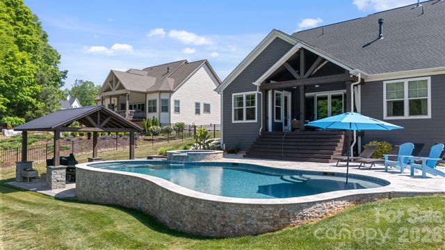 176 Hidden Meadows Drive, Mooresville, NC 28117