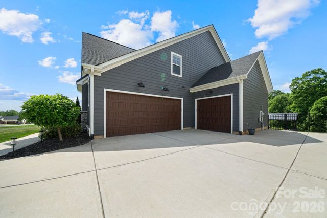 176 Hidden Meadows Drive, Mooresville, NC 28117