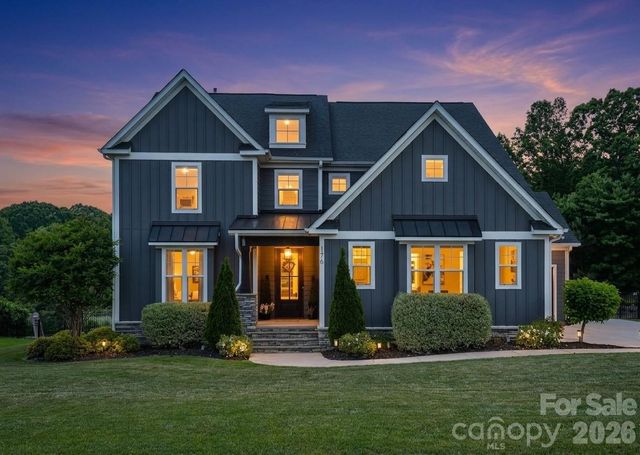 176 Hidden Meadows Drive, Mooresville, NC 28117
