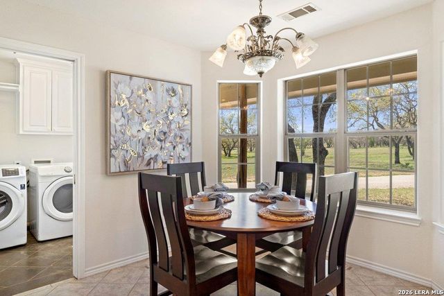 434 W Turner Ct, Johnson City, TX 78636