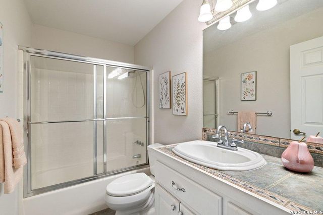 434 W Turner Ct, Johnson City, TX 78636