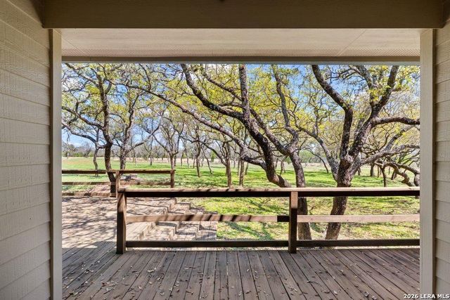 434 W Turner Ct, Johnson City, TX 78636