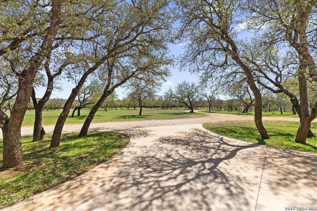 434 W Turner Ct, Johnson City, TX 78636