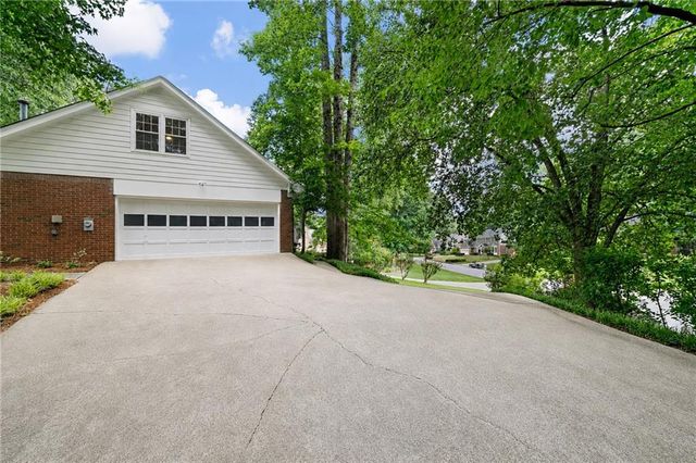 1689 Wellshire Lane, Atlanta, GA 30338