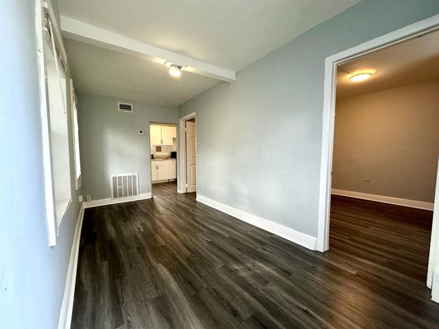 1000 W Lakewood Road 4, West Palm Beach, FL 33405
