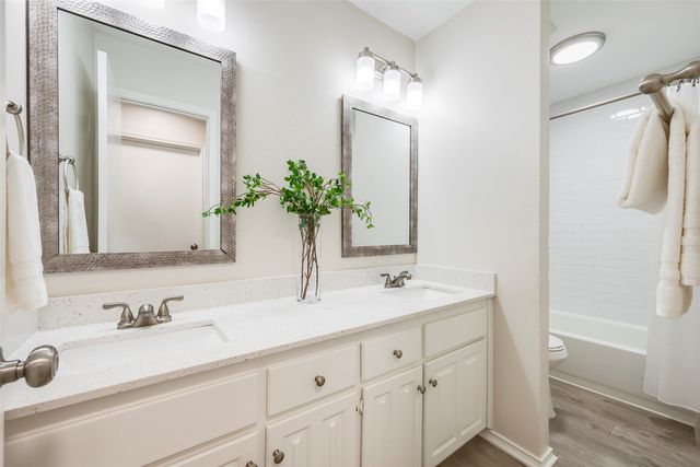 2824 Amber Drive S, Fort Worth, TX 76133