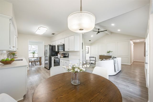 2824 Amber Drive S, Fort Worth, TX 76133