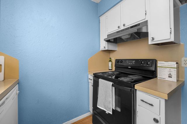 411 Thelma DR, Austin, TX 78745