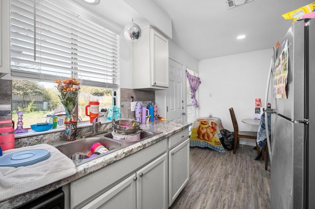 411 Thelma DR, Austin, TX 78745