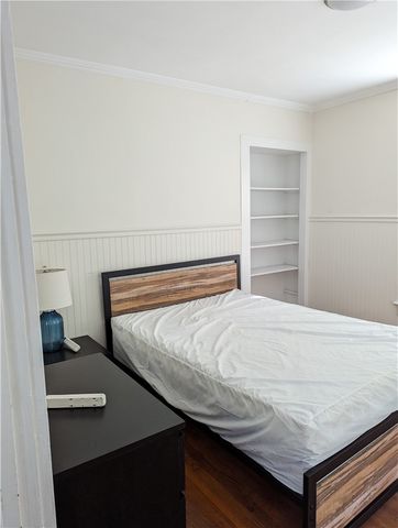 13 Brewer Street, Newport, RI 02840
