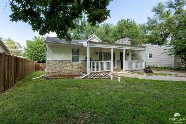 1970 Lincoln Drive, Manhattan, KS 66502