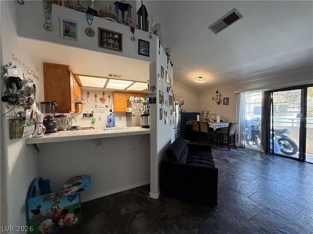 960 North Sloan Lane 204, Las Vegas, NV 89110