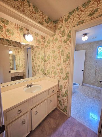 1922 Anvil Drive, Houston, TX 77090