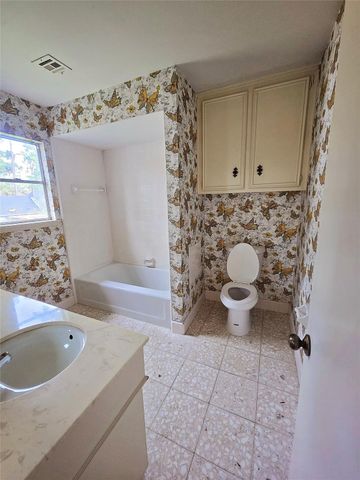 1922 Anvil Drive, Houston, TX 77090