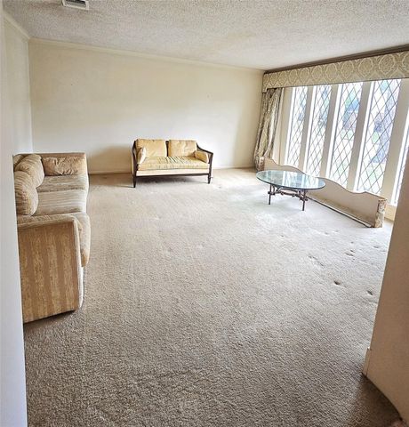 1922 Anvil Drive, Houston, TX 77090