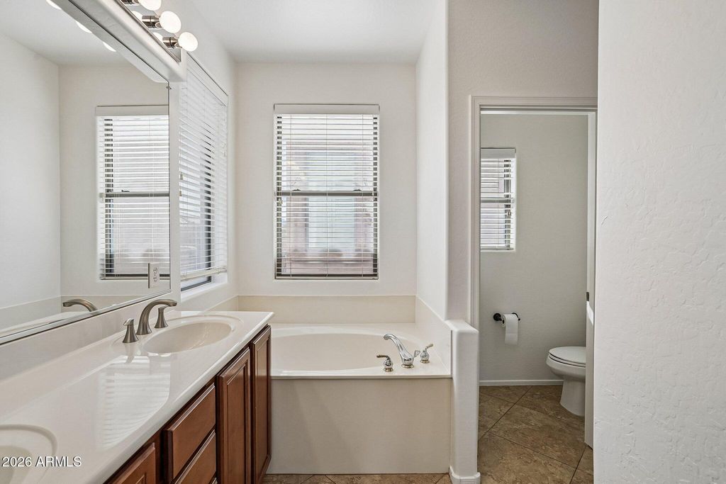 Image 26 of property listing at 1641 W LACEWOOD Place, Phoenix, AZ 85045