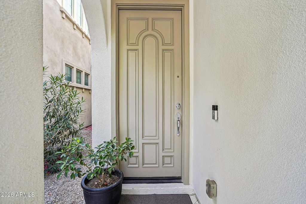 Image 3 of property listing at 1641 W LACEWOOD Place, Phoenix, AZ 85045