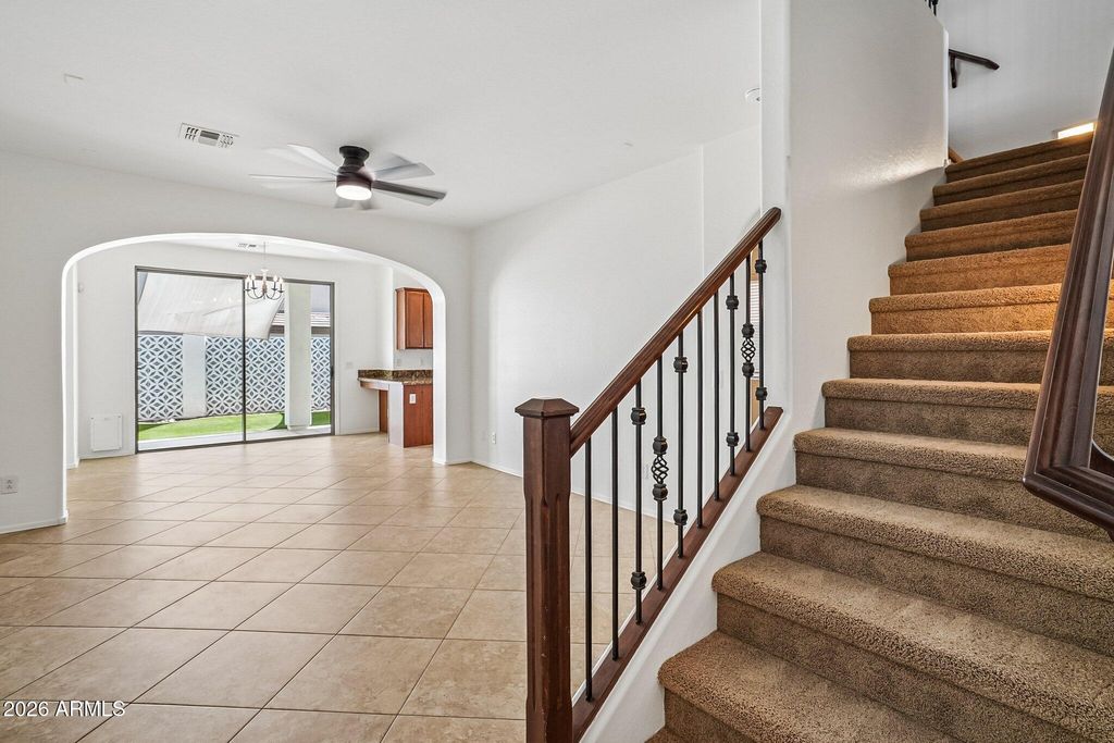 Image 4 of property listing at 1641 W LACEWOOD Place, Phoenix, AZ 85045