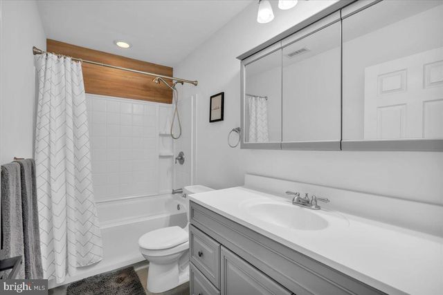 62 FERRY ST, Yardley, PA 19067