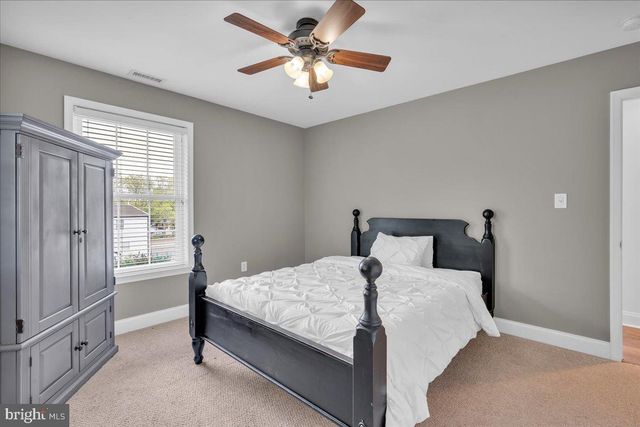 62 FERRY ST, Yardley, PA 19067