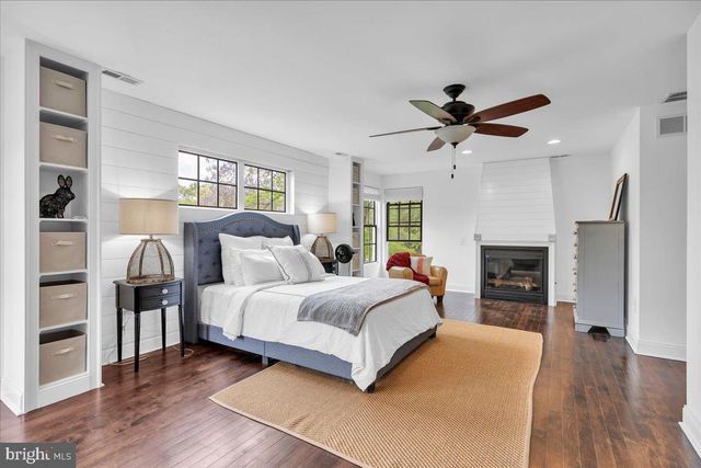 62 FERRY ST, Yardley, PA 19067